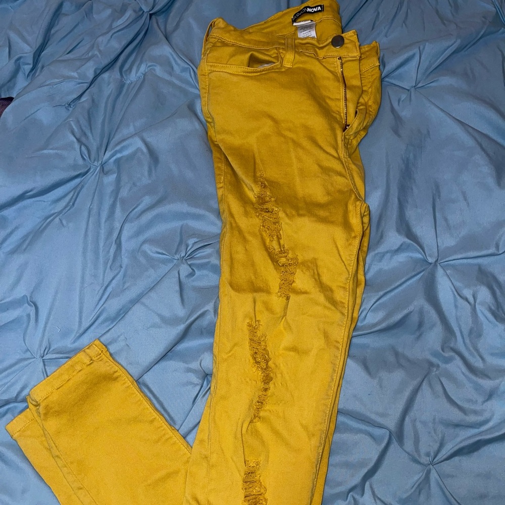 Fashion Nova Distressed Yellow Jeans Size 11